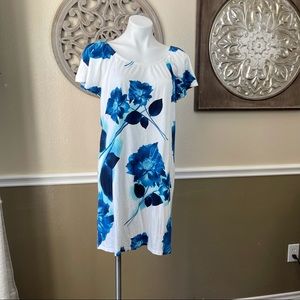 Stylus brand blue and white floral dress size Large